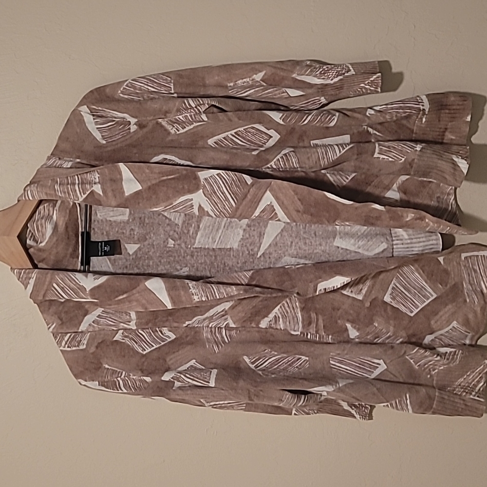𝅺NEW York & Company tan cardigan medium
